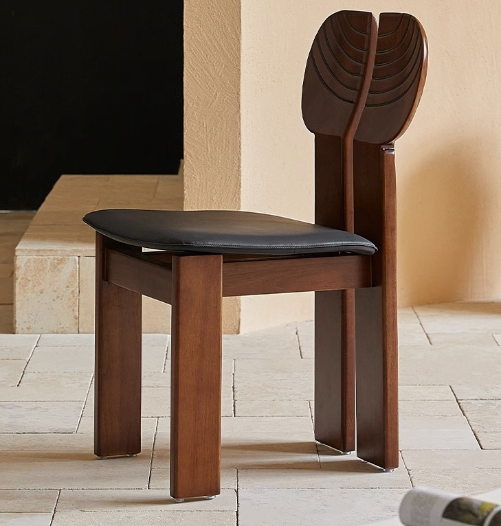 Leisure Restaurant Chair Creative Design Wooden Frame Leather Chair Retro Design Comfort Dining Chair For Bistro Cafe Hotel