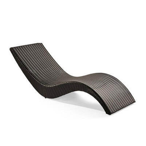 Outdoor Lounging Balcony Lounge Wicker Chair Patio Water Permeable Waterproof Sun Protection PE Rattan Beach Chair Sillas
