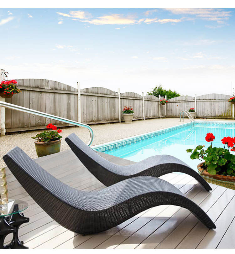 Outdoor Lounging Balcony Lounge Wicker Chair Patio Water Permeable Waterproof Sun Protection PE Rattan Beach Chair Sillas