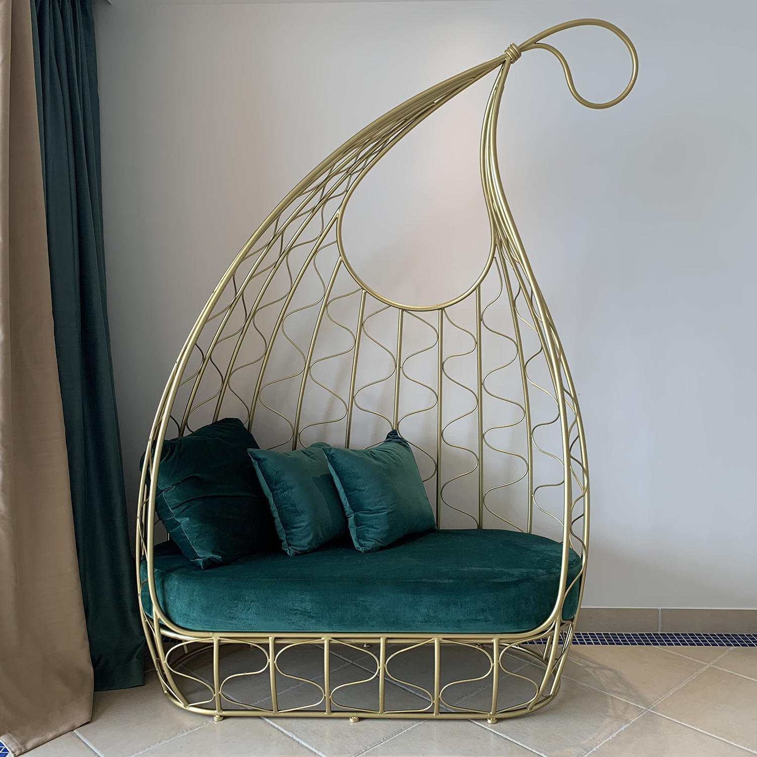 Light Luxury Cloth Fabric Sofa Living Room Balcony Commercial Furniture Iron Leisure Sofa