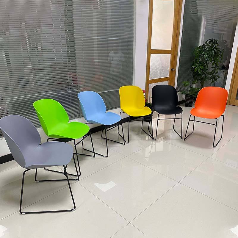 New design wholesale simple dining room living room furniture chair stackable chair