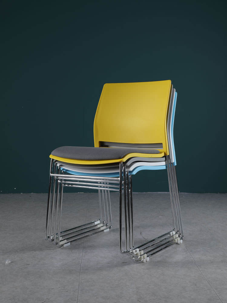 Wholesale Steel Frame Plastic Seat Stackable Training Chair With Armrest Modern Meeting Chair For Office And School Study Room