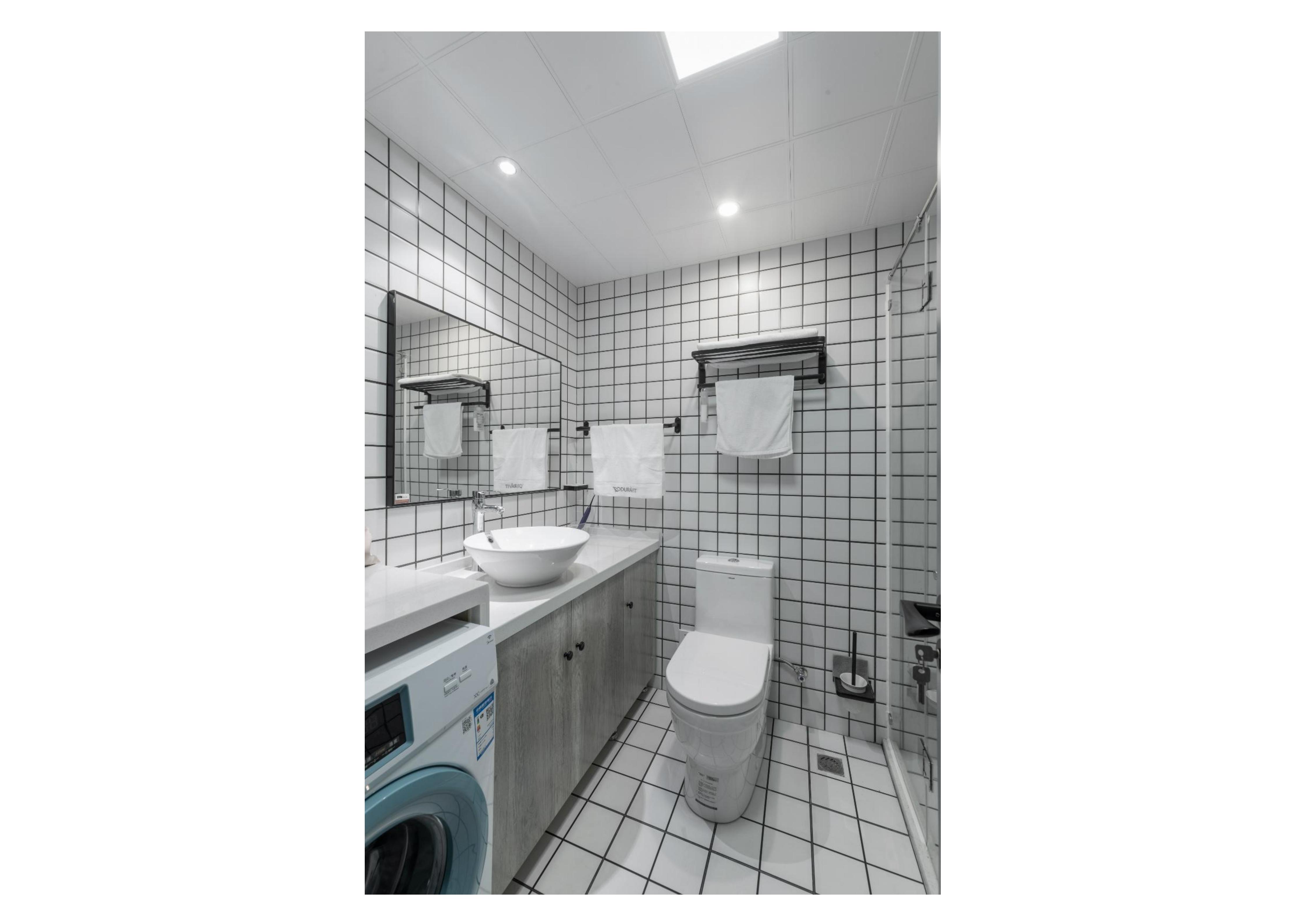 Custom furniture for single-story apartments for DYAPF008