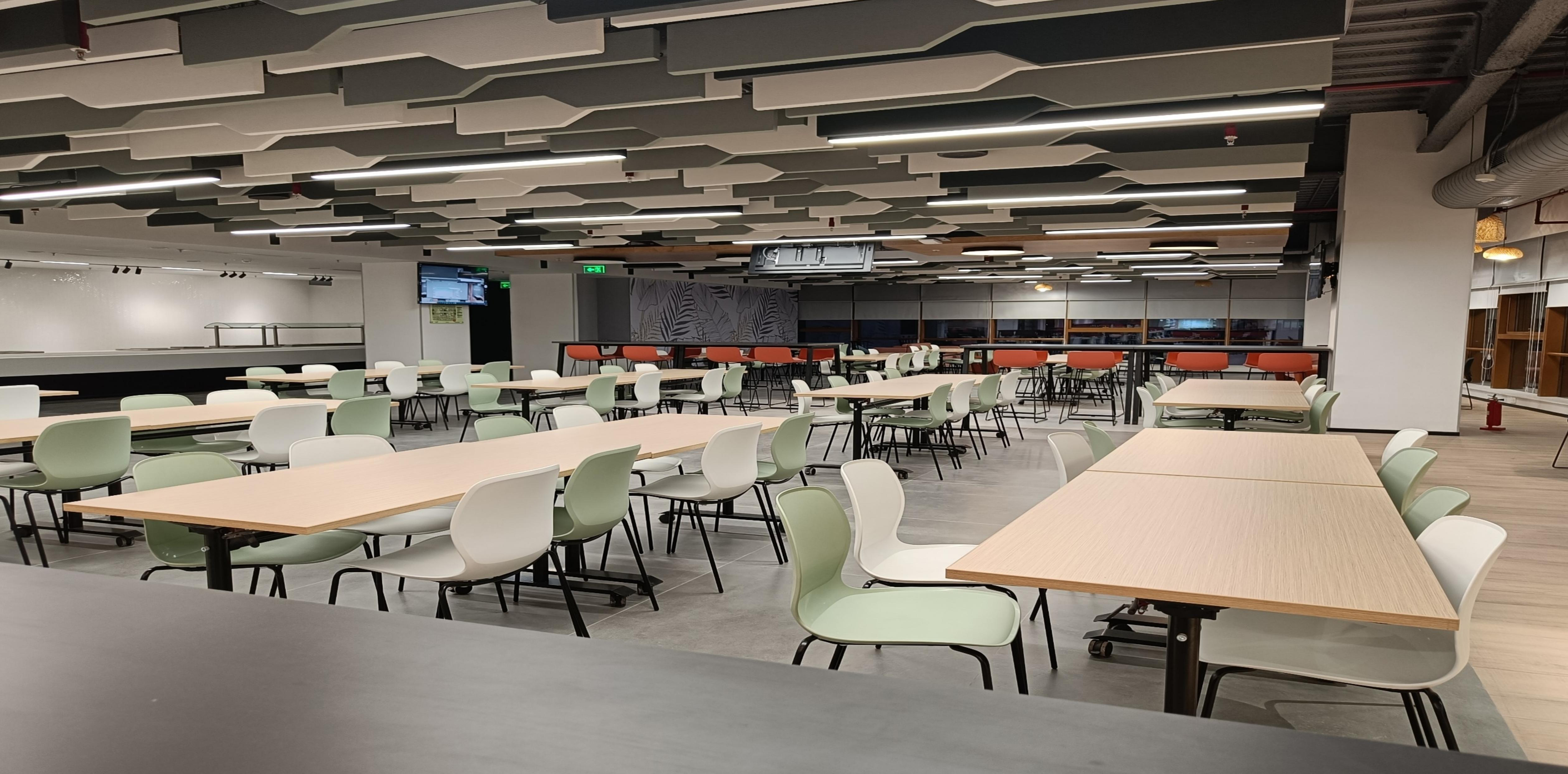 Customized furniture for the cafeteria and dining hall for DYR004